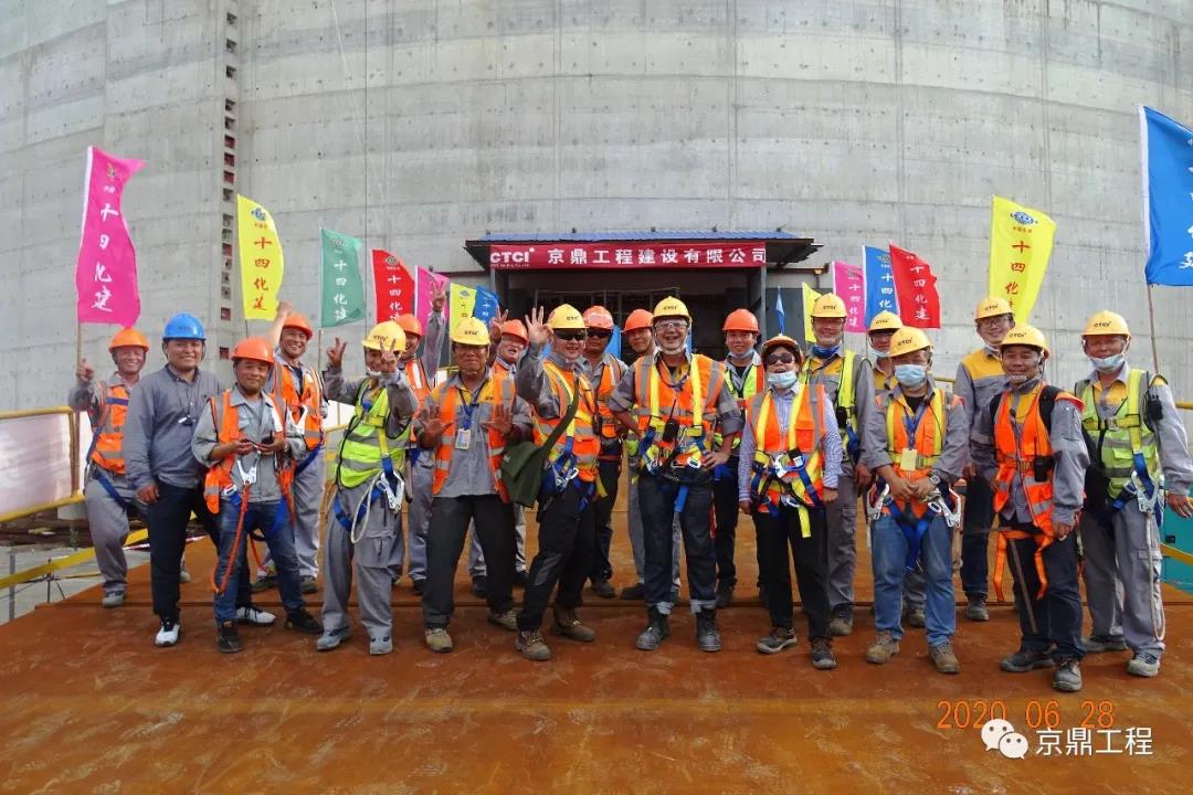 台塑16万M?低温丙烷储罐成功升顶 台塑16万M?低温丙烷储罐成功升顶