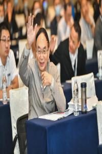 访上海凱赢达化工设计工程咨询有限公司(原化工部化工研究院设计所)高级技术顾问,教授级高工,全国压力管道分技术委员会专家俞庆生先生