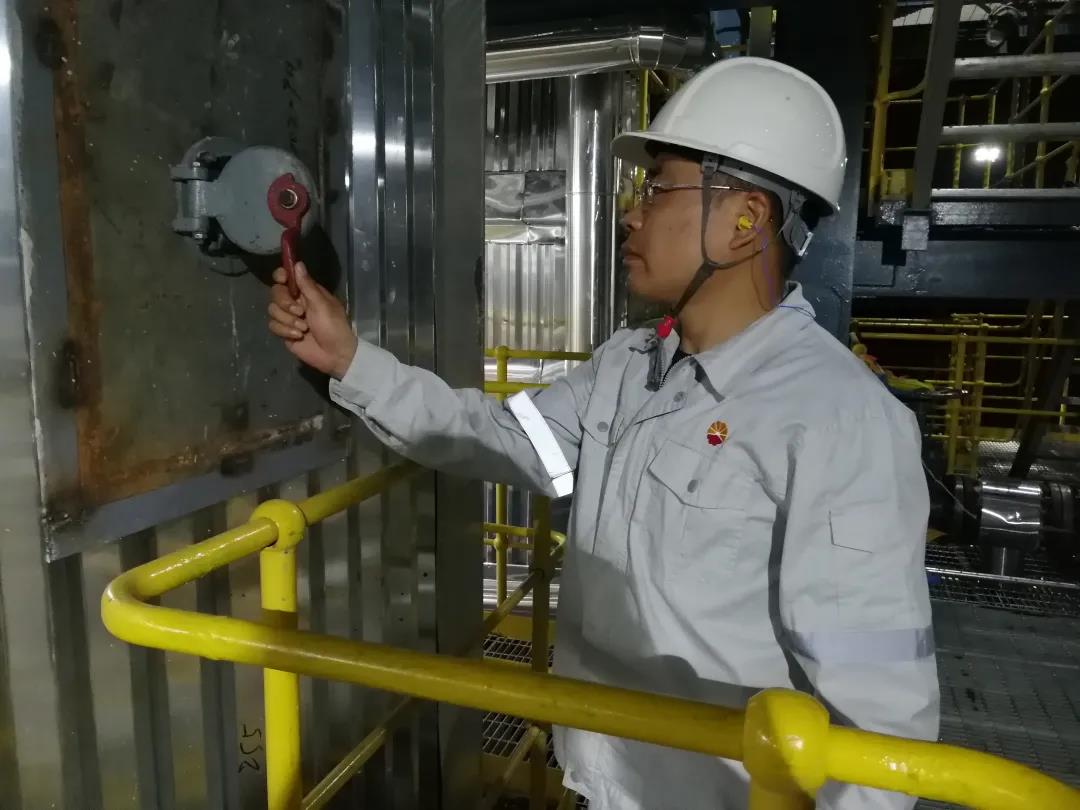 点火成功!寰球公司长庆乙烷制乙烯项目乙烯装置开工锅炉正式开车 点火成功!寰球公司长庆乙烷制乙烯项目乙烯装置开工锅炉正式开车