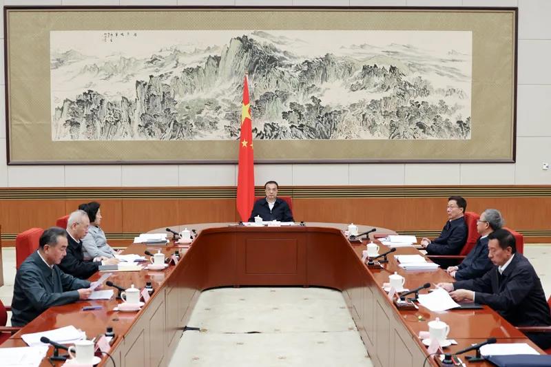 李克强主持召开国家能源委员会会议 李克强主持召开国家能源委员会会议