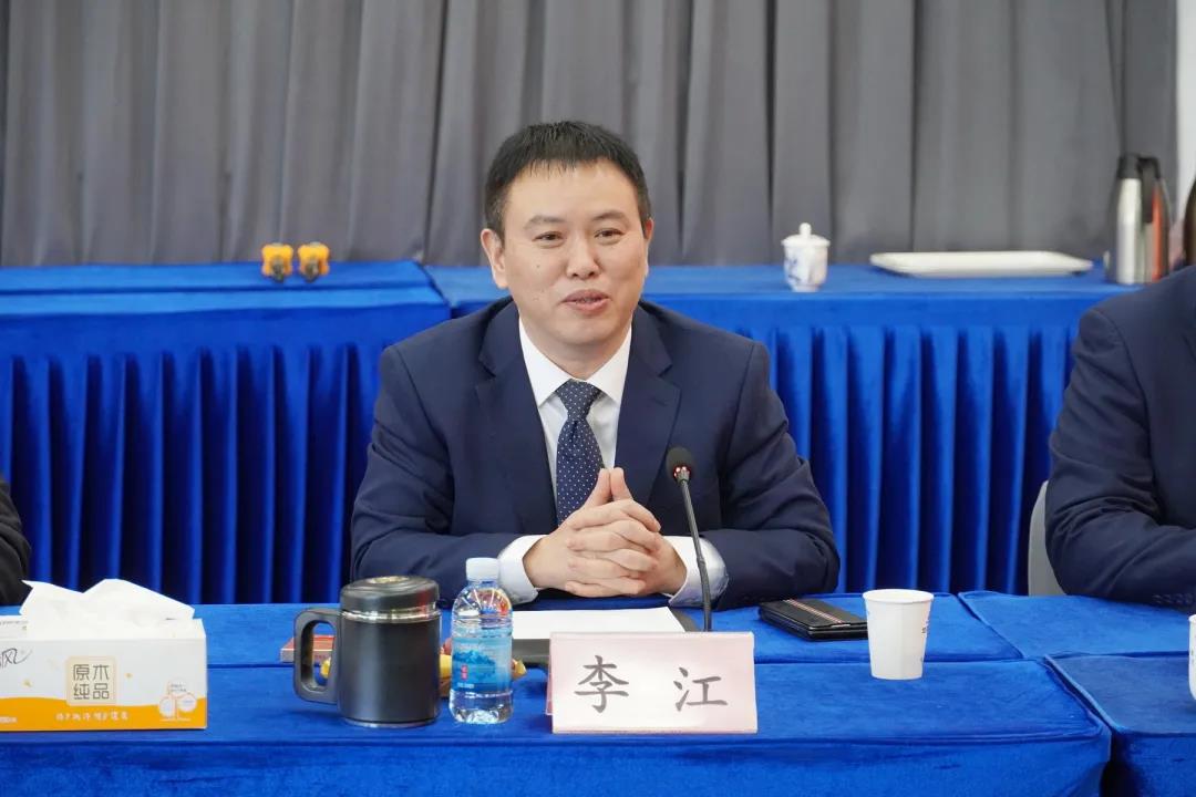 华荣和中兴签署战略合作协议 为华荣安工智能增添“5G翅膀” 华荣和中兴签署战略合作协议 为华荣安工智能增添“5G翅膀”