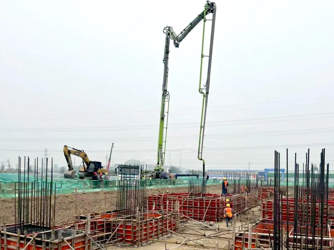 “五一”不停工 碳鑫乙醇项目建设加速 “五一”不停工 碳鑫乙醇项目建设加速