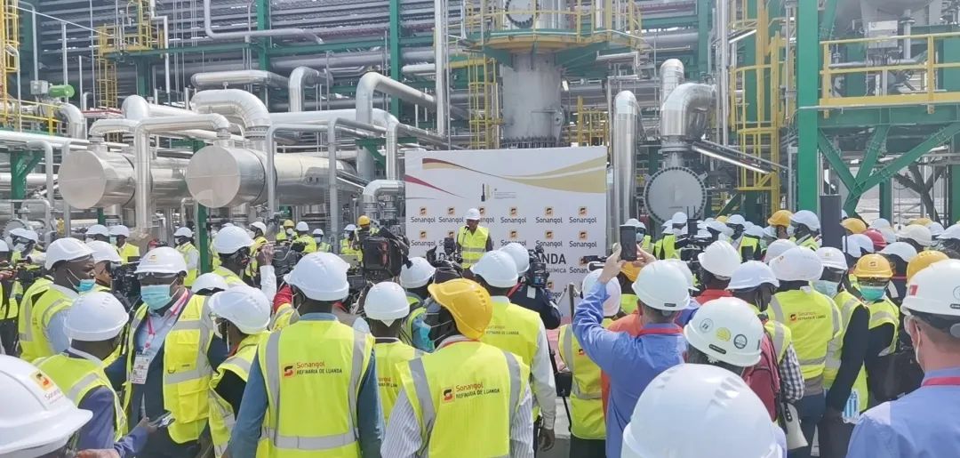 中国化学工程第三建设有限公司承建的安哥拉罗安达炼油厂扩建项目举行投产剪彩仪式  中国化学工程第三建设有限公司承建的安哥拉罗安达炼油厂扩建项目举行投产剪彩仪式