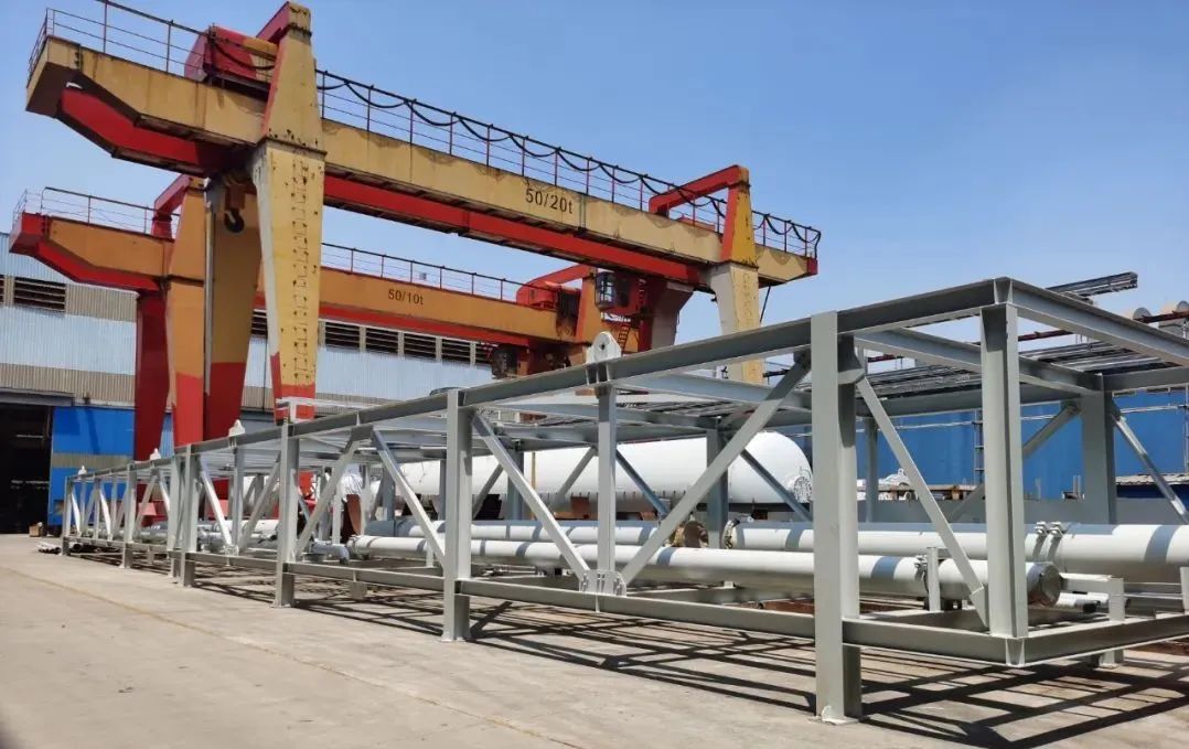 中油工程建设公司首个国内整体预制海外管廊钢结构模块顺利发运  中油工程建设公司首个国内整体预制海外管廊钢结构模块顺利发运