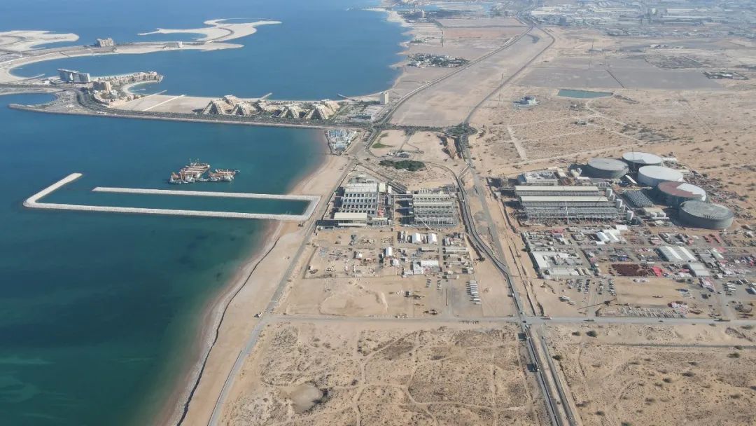 中国能建承建的全球第二大膜法海水淡化厂实现整体商业运行 中国能建承建的全球第二大膜法海水淡化厂实现整体商业运行