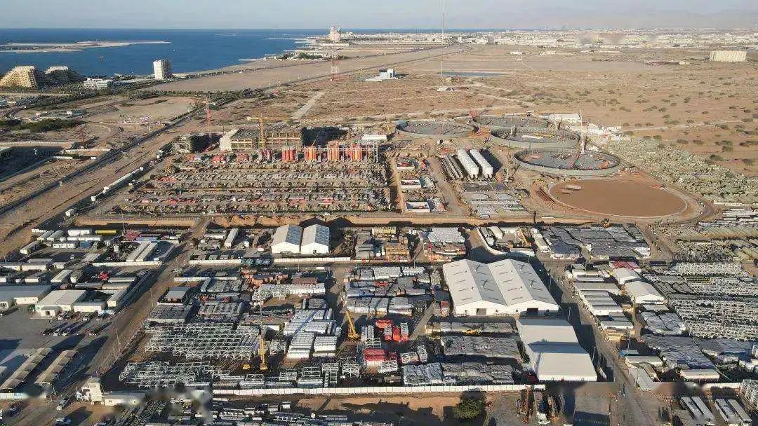 中国能建承建的全球第二大膜法海水淡化厂实现整体商业运行 中国能建承建的全球第二大膜法海水淡化厂实现整体商业运行