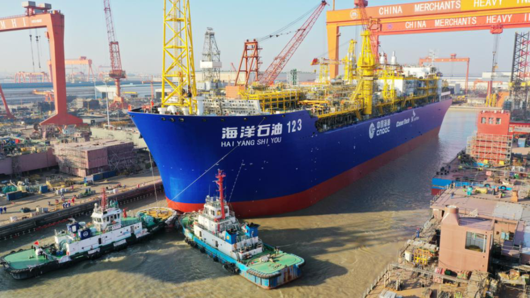 海油发展自主设计建造的“海洋石油123”FPSO顺利出坞 海油发展自主设计建造的“海洋石油123”FPSO顺利出坞