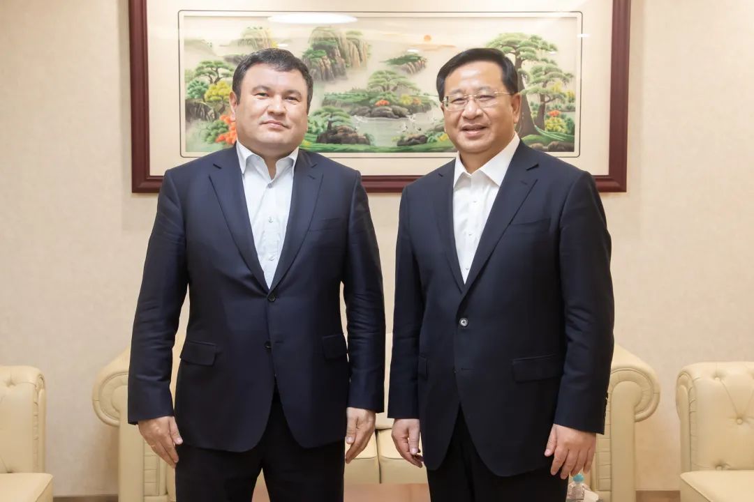 中国化学主要领导与乌兹别克斯坦能源部部长会谈 中国化学主要领导与乌兹别克斯坦能源部部长会谈