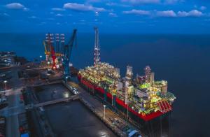 bp运营的GTA项目浮式生产储卸油船(FPSO)成功启航